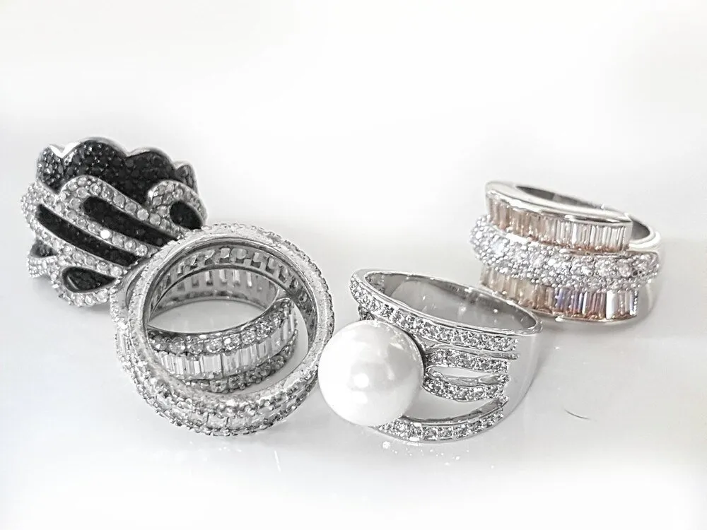 Zdjęcie Jak czyścić srebro z kamieniami? Bezpieczne domowe sposoby