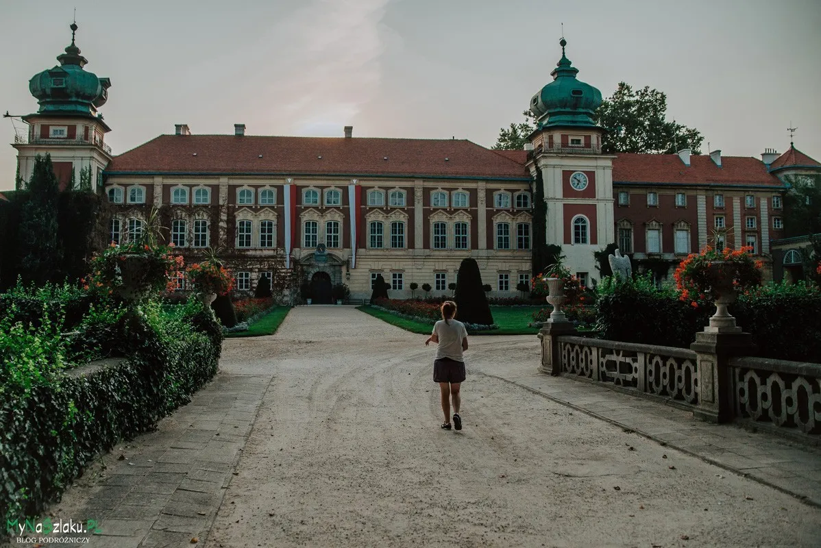 Zdjęcie Zamek w Łańcucie ogród: odkryj piękno i historię unikalnych ogrodów