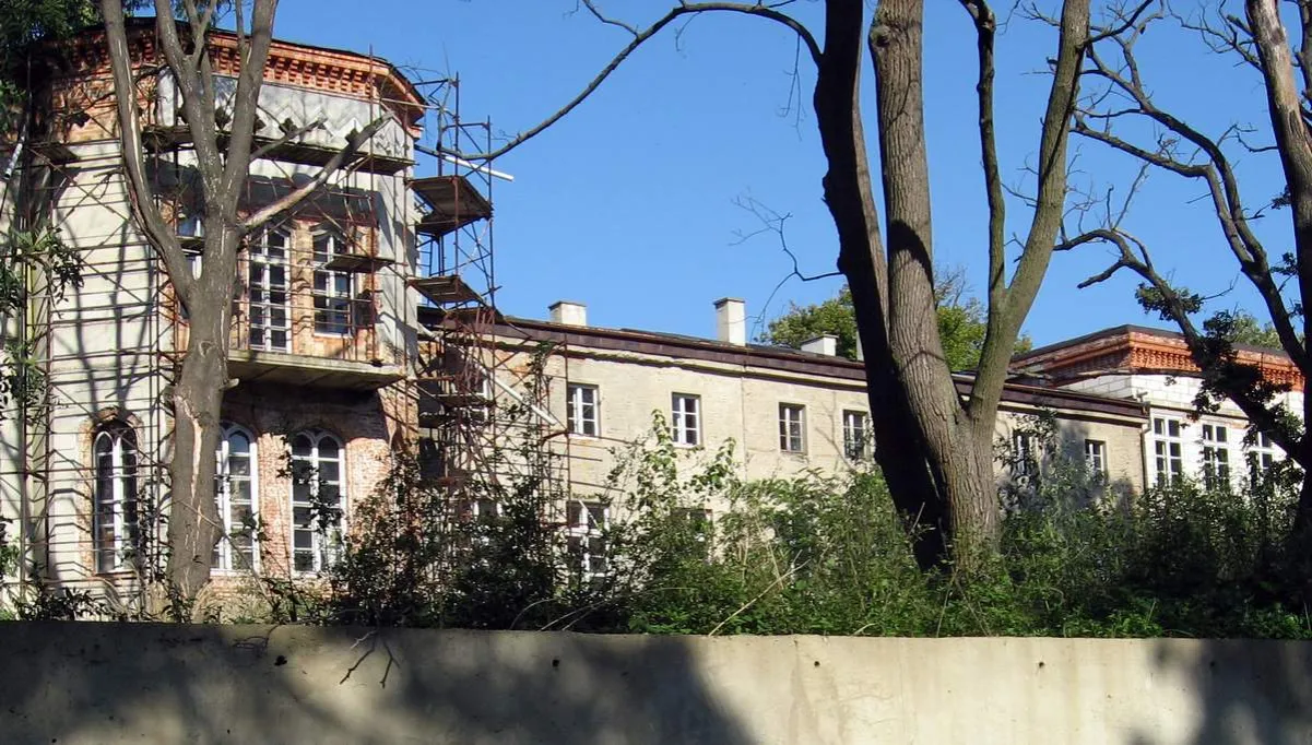 Zdjęcie Pałac w Lusowie: historia, architektura i atrakcje w okolicy