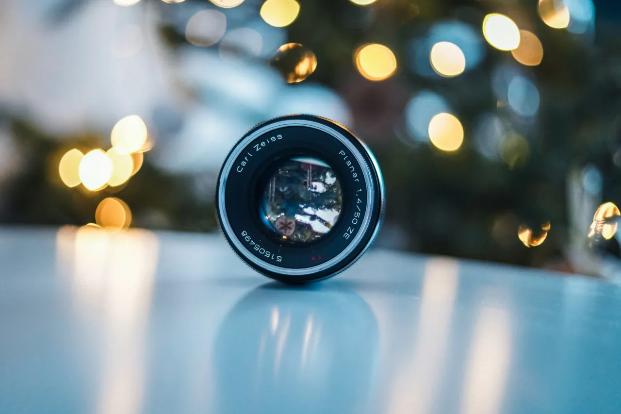 Zdjęcie Wybór obiektywu na imprezy: 5 sprawdzonych rozwiązań fotograficznych