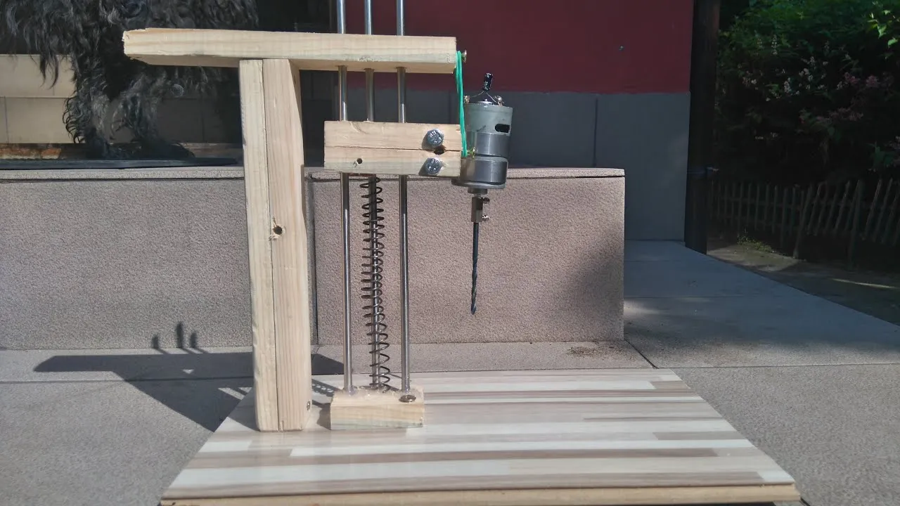 Zdjęcie Jak zrobić stojak do wiertarki - proste kroki, które ułatwią pracę