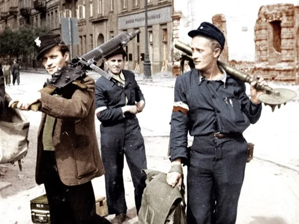 Zdjęcie Znaczenie Powstania Warszawskiego: Tragiczne skutki i symbolika w historii Polski