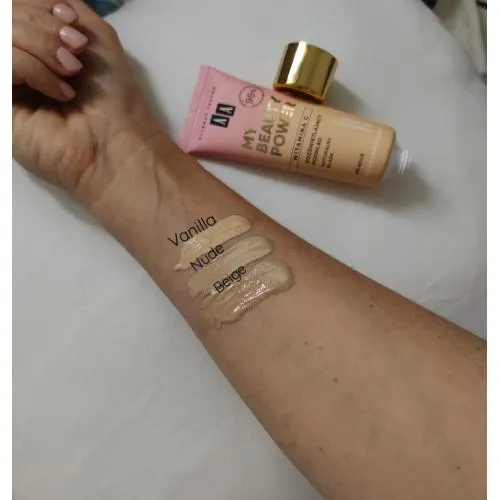 Zdjęcie Rewelacyjny rozświetlający podkład AA My Beauty Power: sekret idealnego makijażu