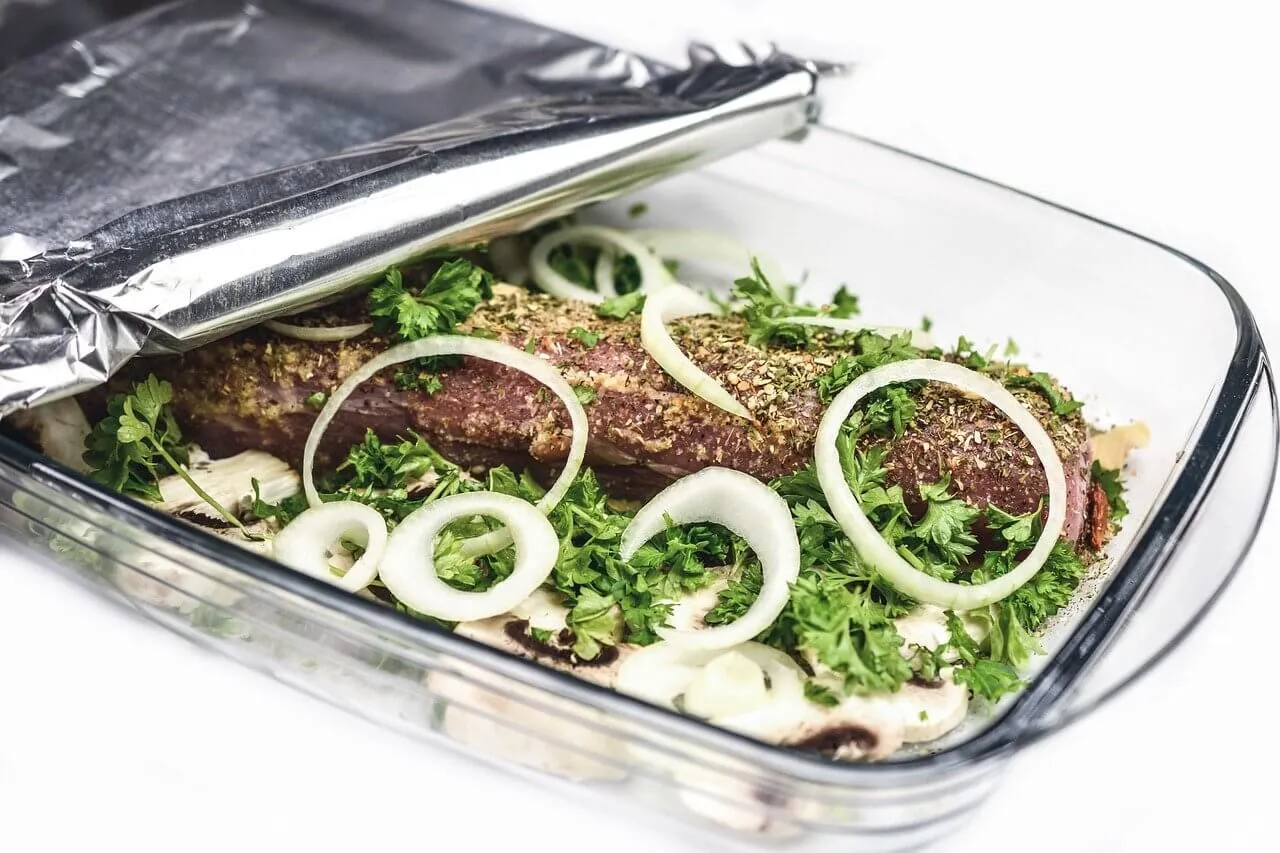 Zdjęcie Jaka strona folii aluminiowej do piekarnika zapewni najlepsze efekty?