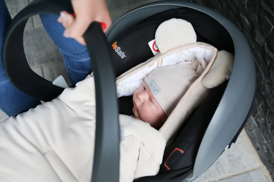 Zdjęcie W co ubrać dziecko na wyjście ze szpitala, aby zapewnić komfort?