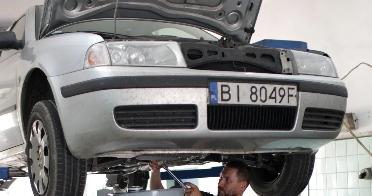 Zdjęcie Jak często wymieniać olej w Toyota Corolla? Sprawdź zalecenia