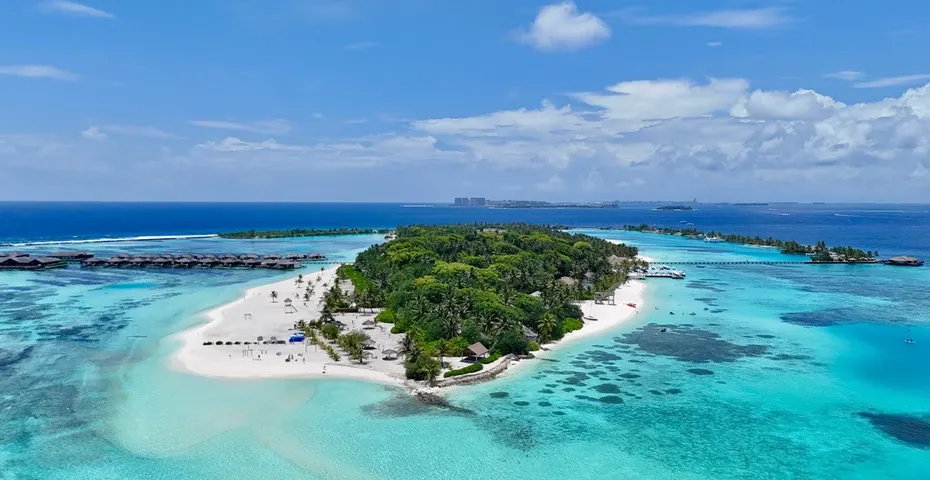 Zdjęcie Ile trwa lot na Malediwy? Sprawdź czas przelotu i porady podróżnicze