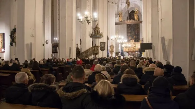Zdjęcie Czy 1 maja trzeba iść do kościoła? Prawda o obowiązku uczestnictwa