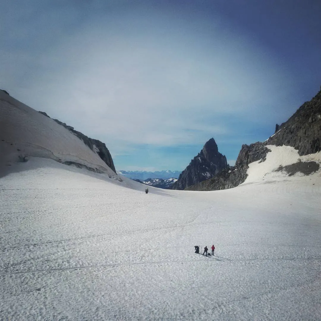 Zdjęcie Gdzie leży Mont Blanc? Odkryj jego niezwykłą lokalizację na granicy