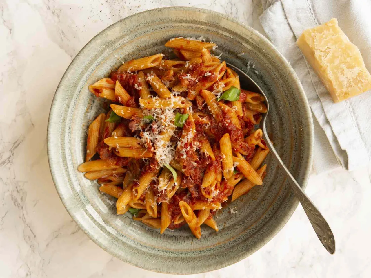 Zdjęcie Penne all&#039;Amatriciana - łatwy przepis na klasyczne włoskie danie