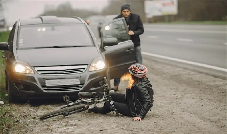 Zdjęcie Czy można jeździć bez zderzaka? Sprawdź ryzyko i konsekwencje