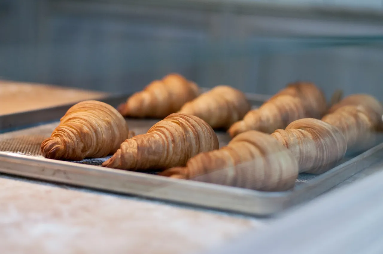 Zdjęcie Ile kalorii ma croissant z czekoladą? Zaskakujące fakty o kaloriach