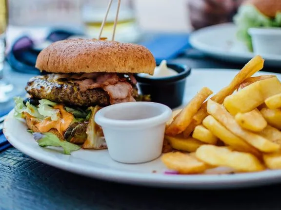 Zdjęcie Wie viel kcal hat ein Döner? Überraschende Kalorienwerte enthüllt