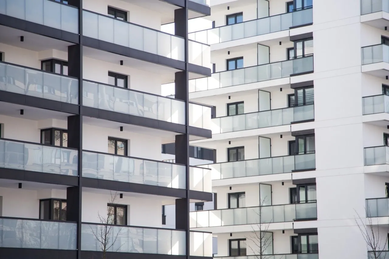 Zdjęcie Ile kosztuje apartament w Warszawie? Ceny, trendy i tajemnice rynku