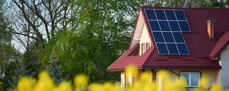 Zdjęcie Czy fotowoltaika jest szkodliwa? Fakty o bezpieczeństwie i zdrowiu