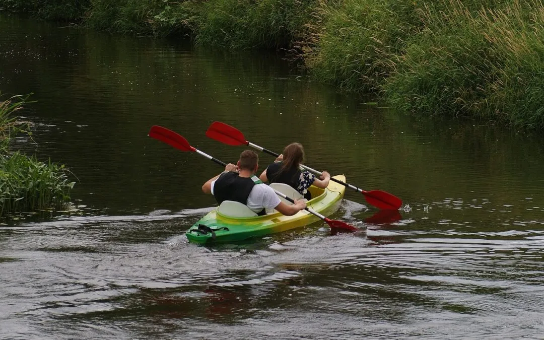 Zdjęcie Spływ kajakowy Szczecin: Tw&oacute;j przewodnik po trasach i wypożyczalniach