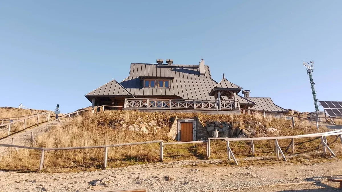 Zdjęcie Czy szlaki w Bieszczadach są otwarte? Sprawdź aktualny status!