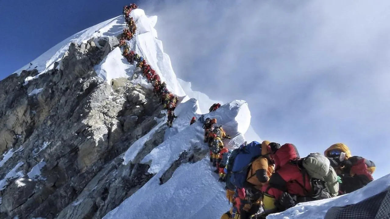 Zdjęcie Everest: Vetta, costi, pericoli e il futuro del Tetto del Mondo