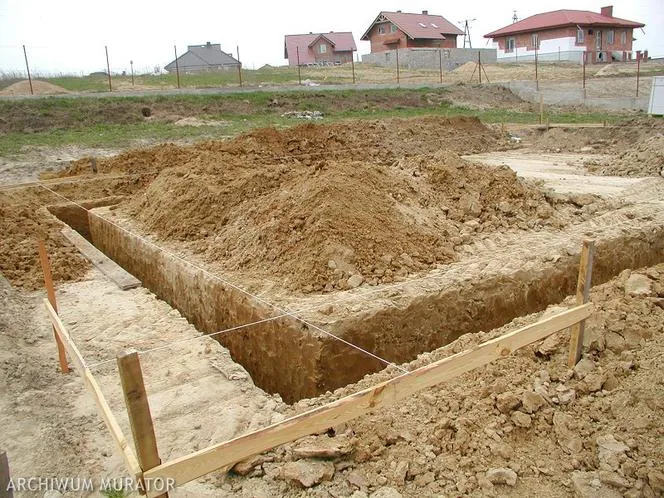 Zdjęcie Jak głęboko należy posadowić fundamenty domu - kluczowe czynniki i zalecenia ekspertów