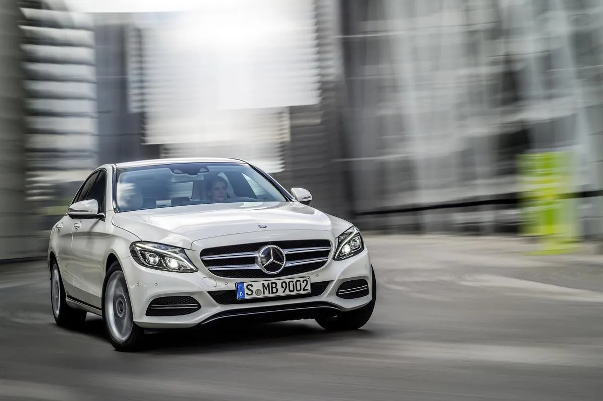 Zdjęcie Mercedes-Benz klasa C - szczegóły, które musisz znać przed zakupem