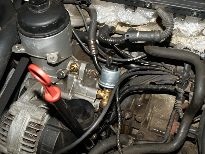Zdjęcie Gdzie dokładnie jest czujnik temperatury silnika BMW E46? Poradnik