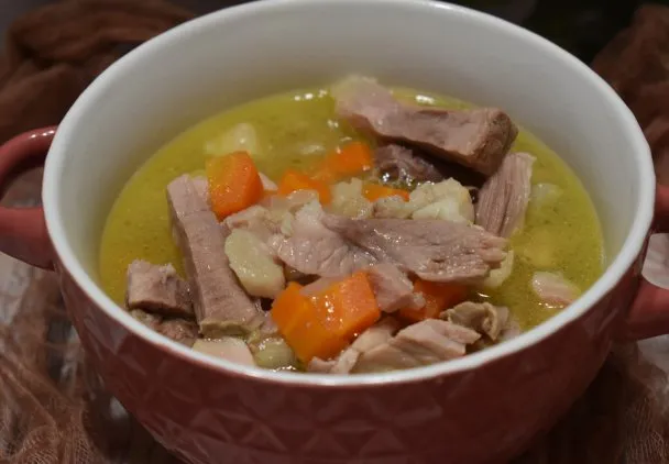 Zdjęcie Jaką zupę na golonce wieprzowej przygotować na zimowe dni?