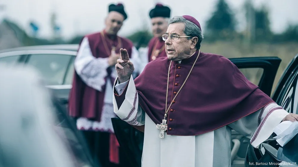 Zdjęcie Gdzie można obejrzeć film kler w kinie? Sprawdź najlepsze miejsca
