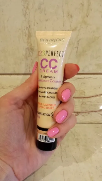 Zdjęcie Krem BB czy CC Bourjois: który wybrać i dlaczego to ważne dla twojej skóry?