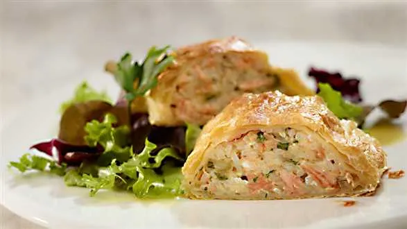 Kulebiak z łososiem