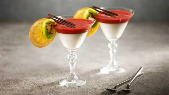 Deser jogurtowo-truskawkowy