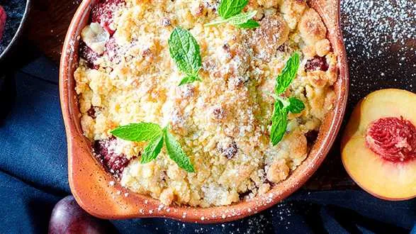 KLASYCZNA KRUSZONKA I ZAPIEKANE BRZOSKWINIE