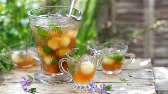 Mrożona herbata z melonem i miętą