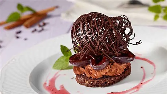 Deser śliwkowo-czekoladowy