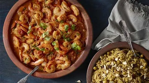 Krewetki w sosie pachnącym Indiami z ryżem basmati