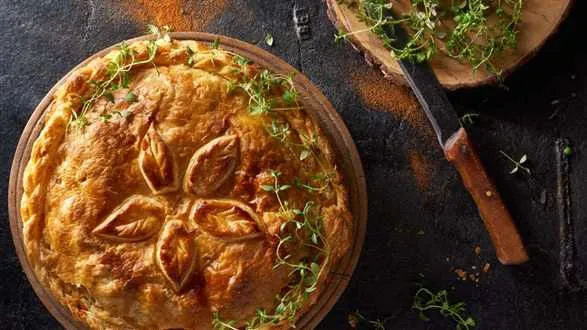 Tourte z kurczakiem, porem i tymiankiem