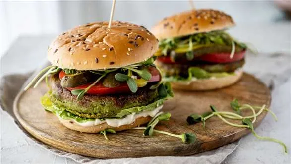 Zielony falafel burger