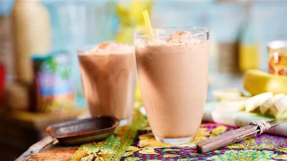 Long drink bananowo-czekoladowy z rumem