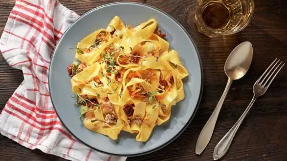 Pappardelle ragout bianco według Karola Okrasy