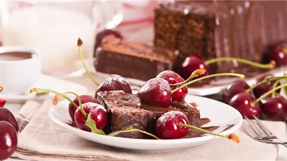 Babka czekoladowa z wiśniami