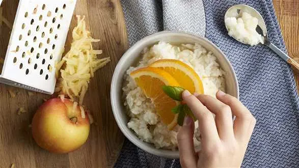 Kleik ryżowy z jabłkiem