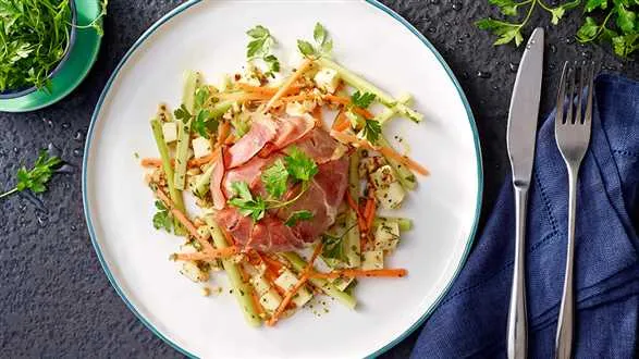 Zapiekane kotleciki z serem i szynką szwarcwaldzką