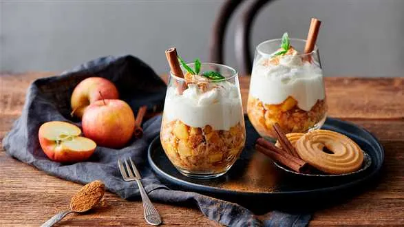 Ekspresowa szarlotka w szklankach