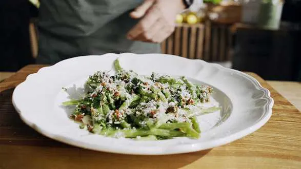 Fasolka szparagowa z gremolatą