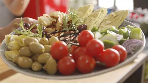 Meze – grecki talerz przystawek