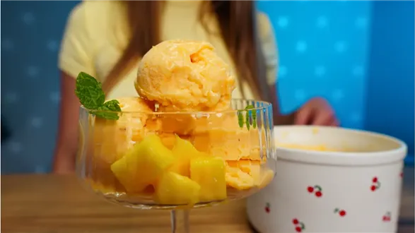 Lody mango z serka wiejskiego