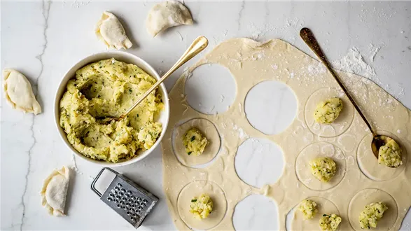 Farsz do pierogów z serem parmigiano reggiano