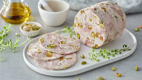 Szynka wieprzowa z szynkowaru