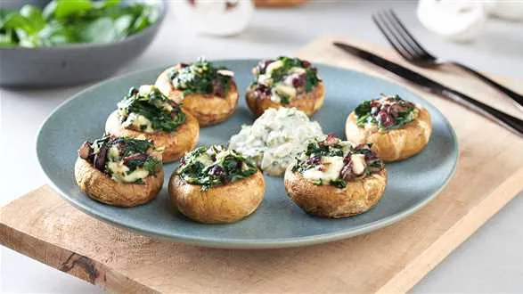 Faszerowane pieczarki z sosem tatarskim