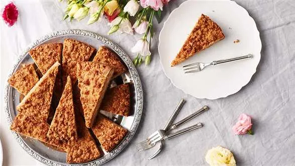 Szybkie ciasto z jabłkami i orzechami