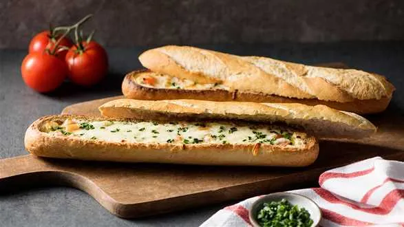 Jajko zapiekane w bagietce